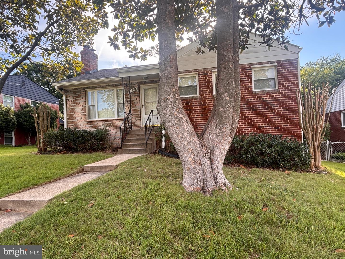 11203 Dodson Lane, Silver Spring, MD 20902 — photo 2