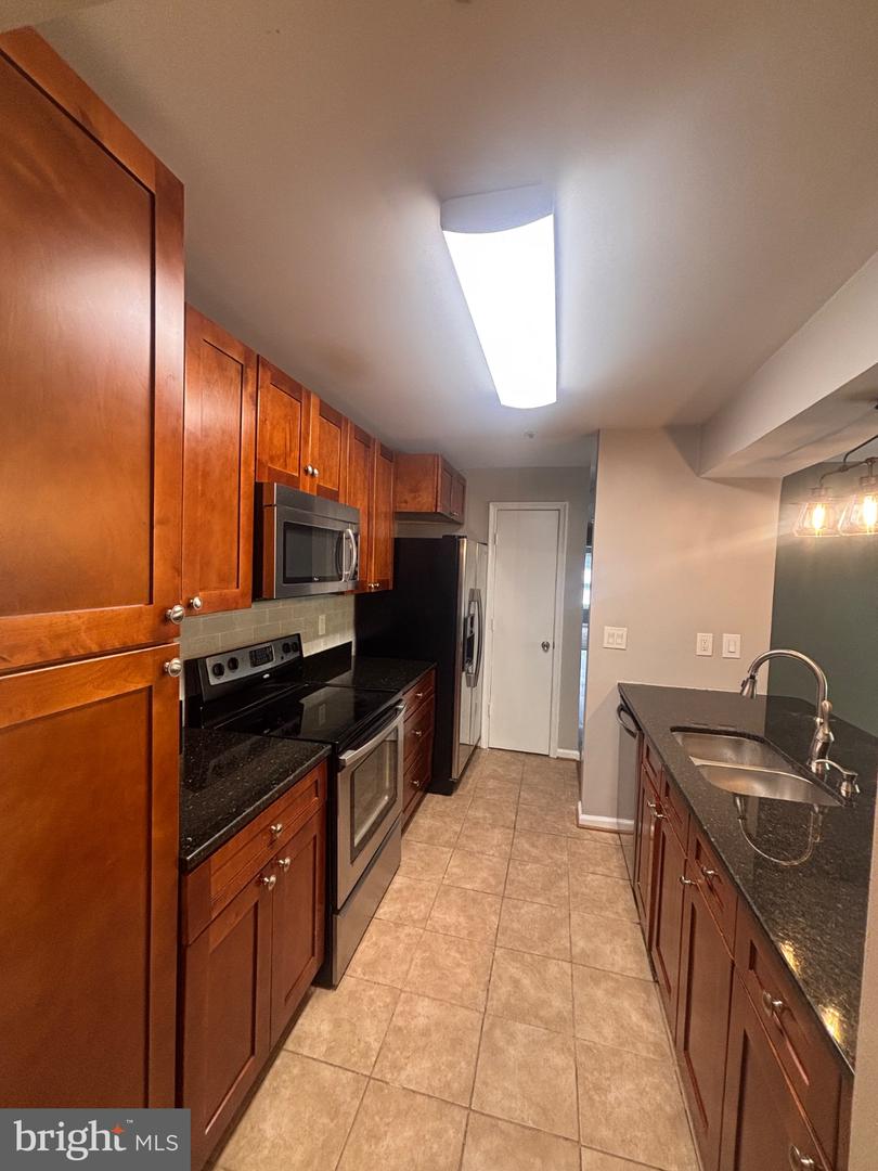 14201 Wolf Creek Pl #6 — photo