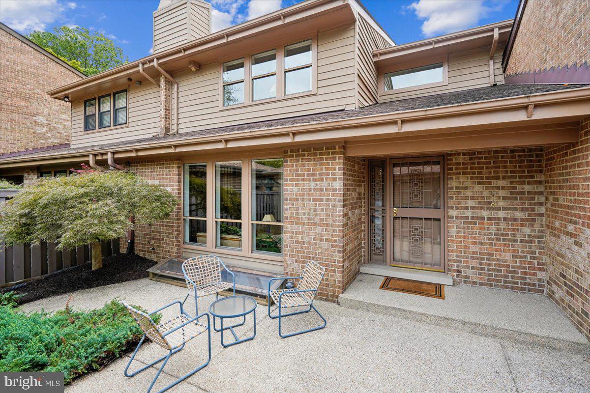 5251 Strathmore Ave — photo