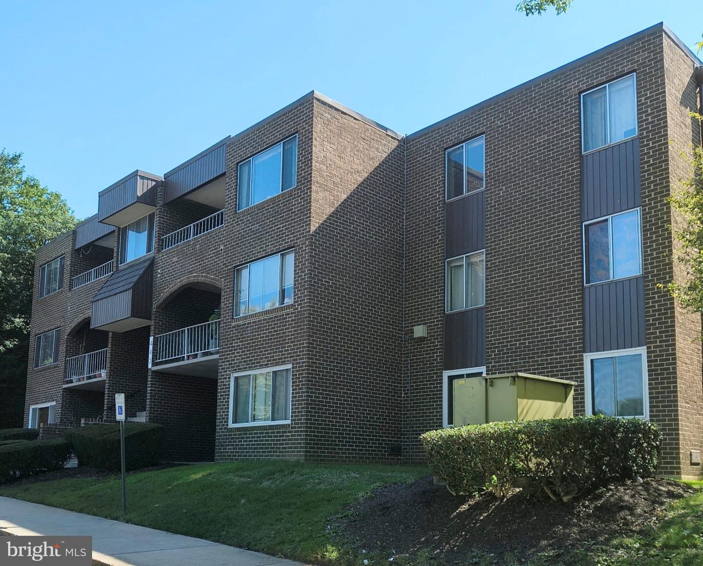 442 Girard St #287 — photo