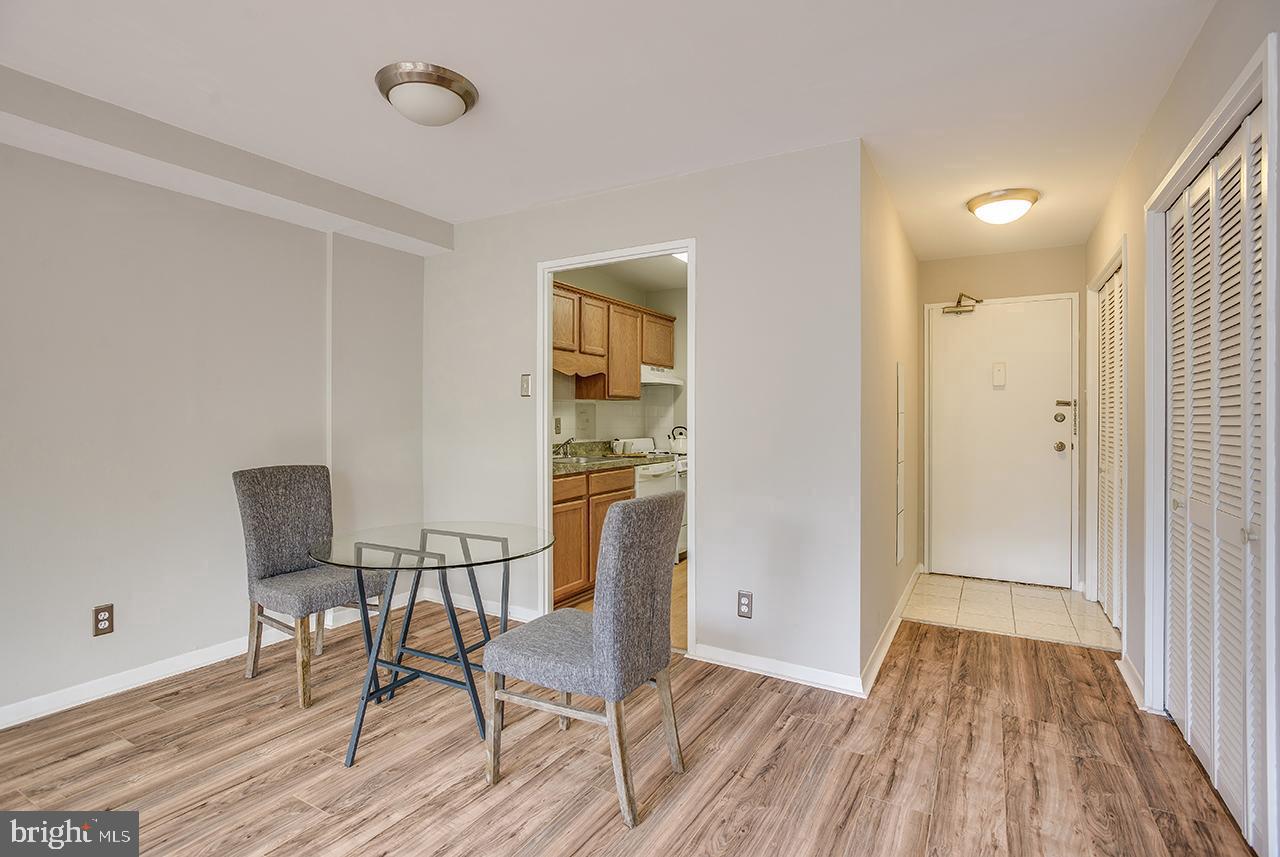 1900 Lyttonsville Rd #610 — photo