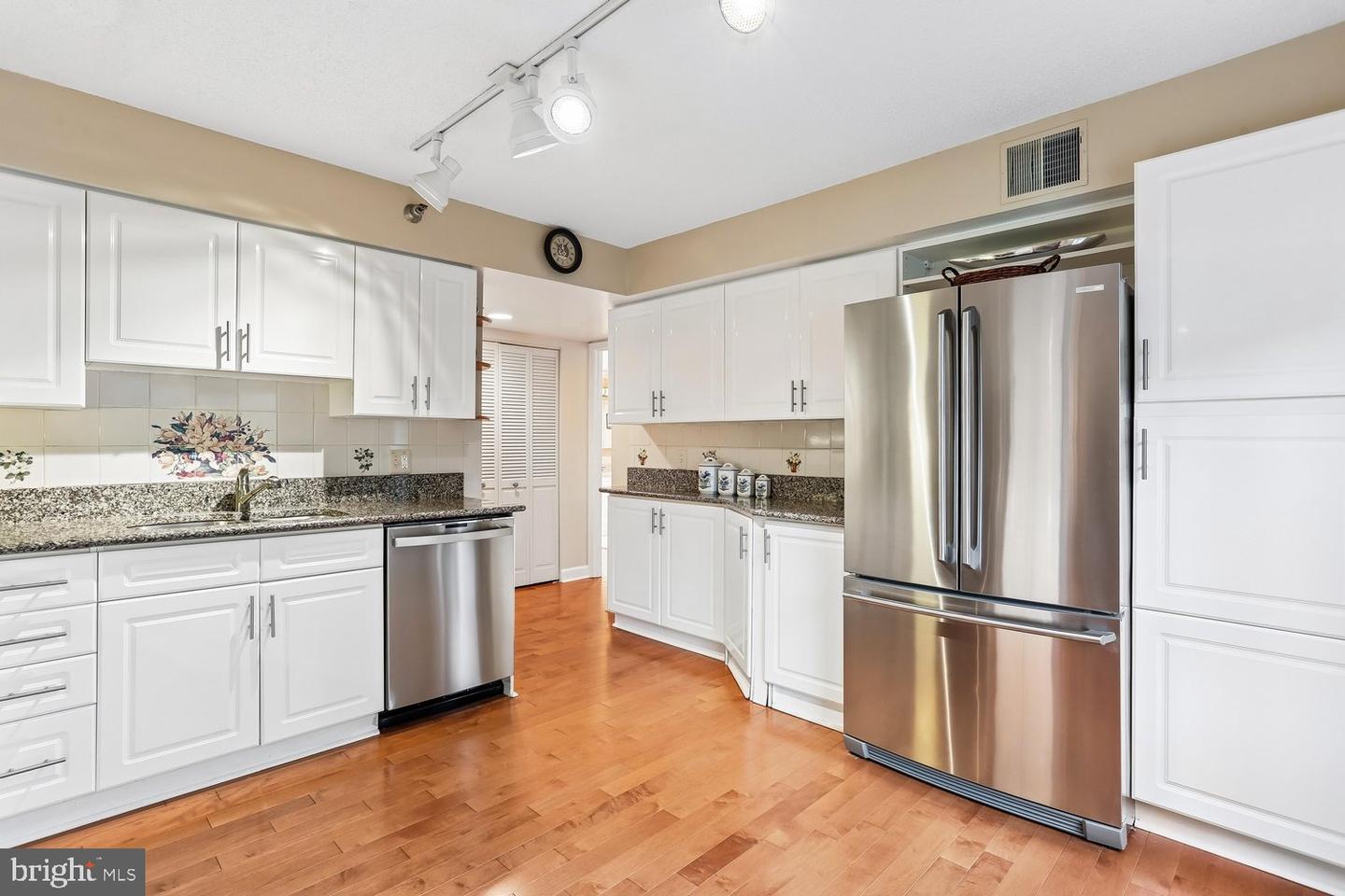 14809 Pennfield Cir #210 — photo