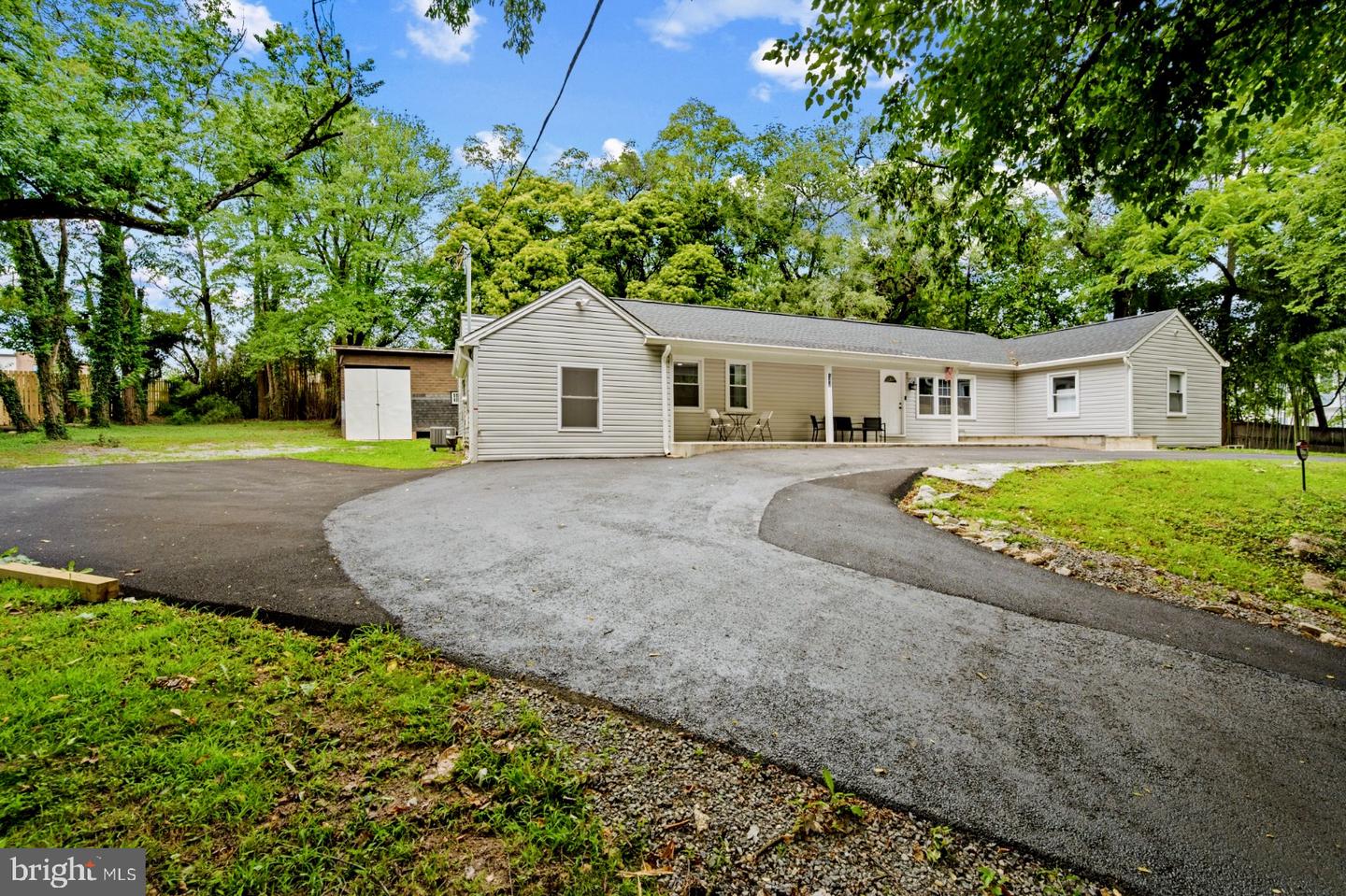 13416 Clifton Rd — photo