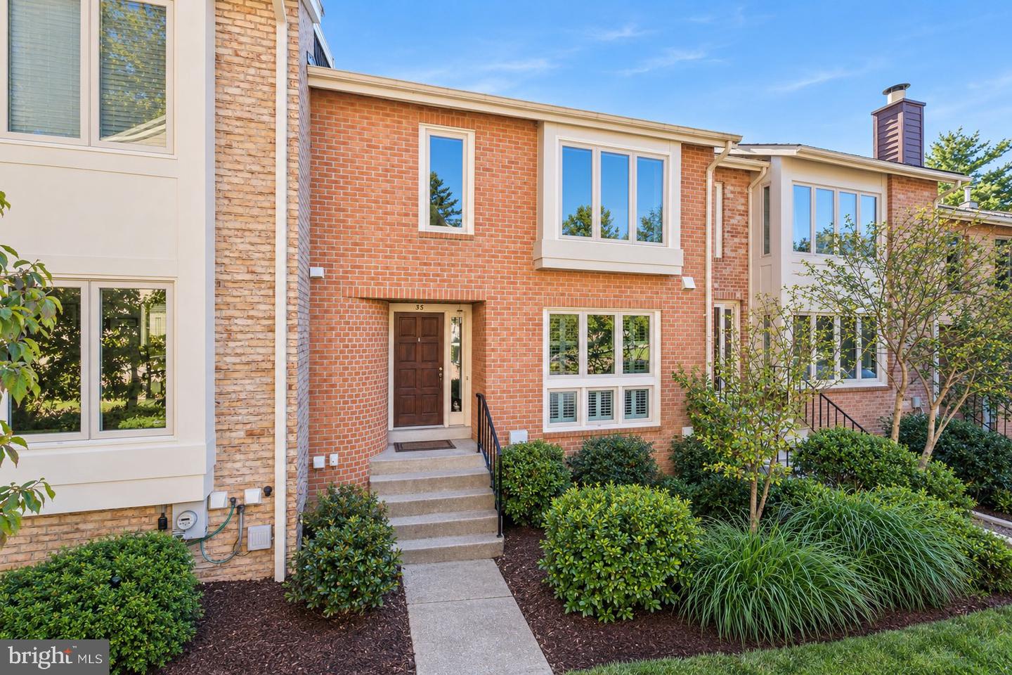 35 Valerian Ct — photo