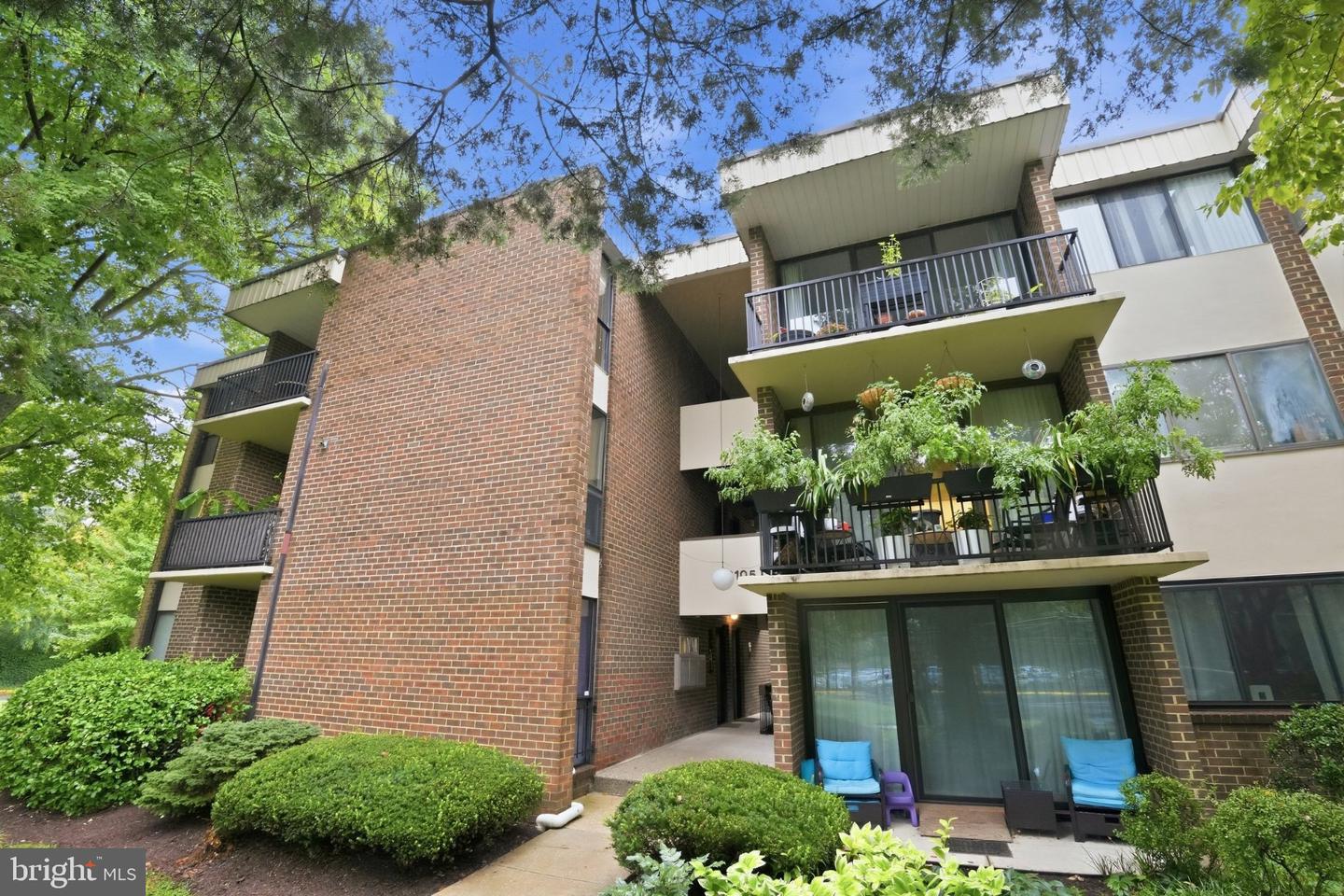 2105 Walsh View Ter #15-301 — photo