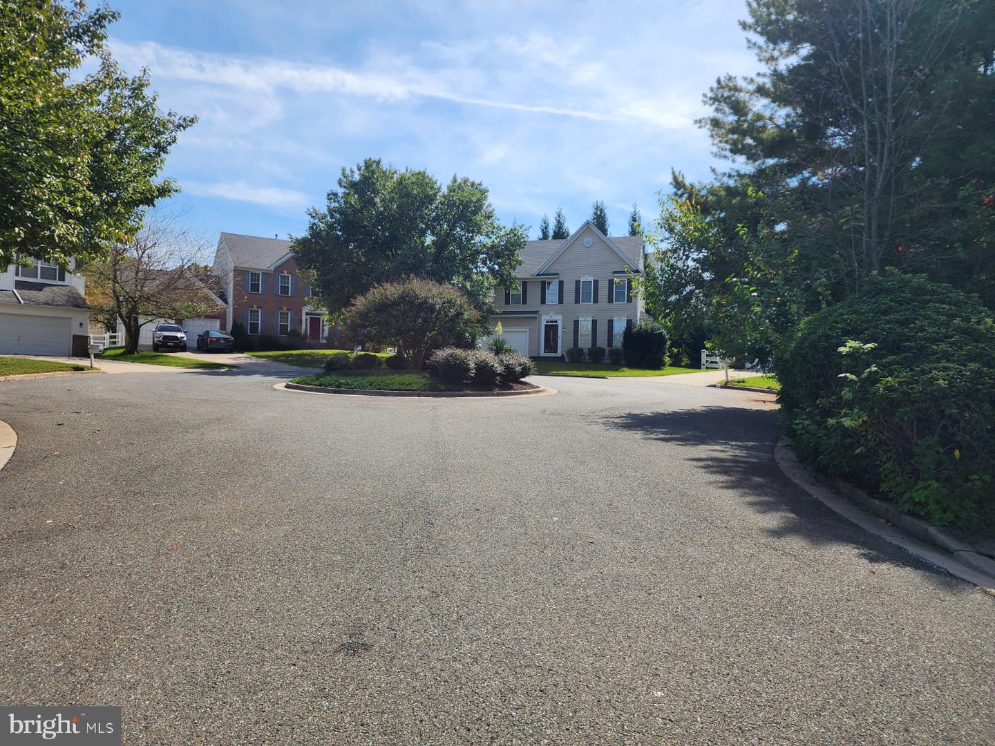 1 Yellow Leaf Ct — photo