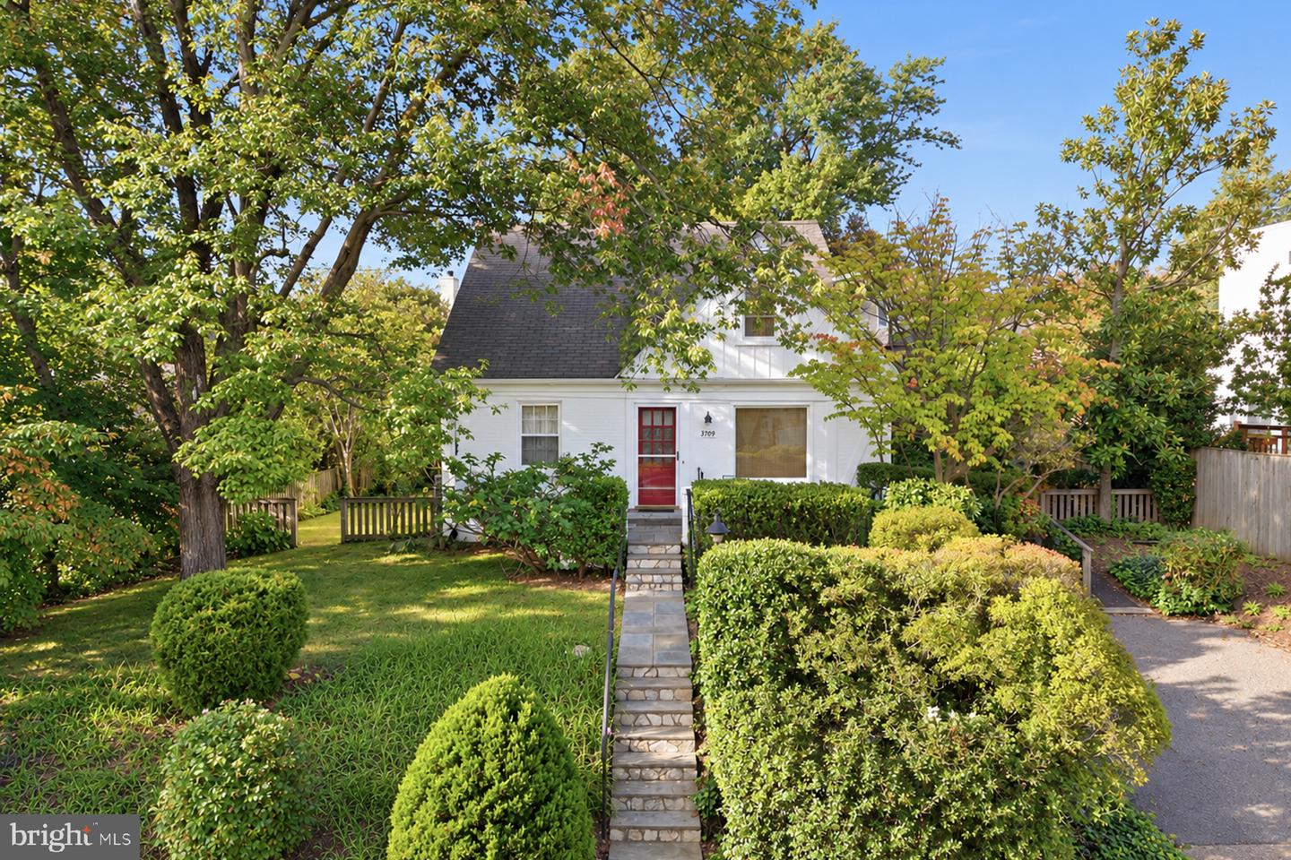 5109 Manning Dr — photo