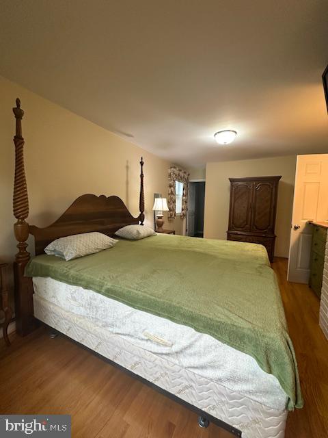112 Rolling Rd E — photo