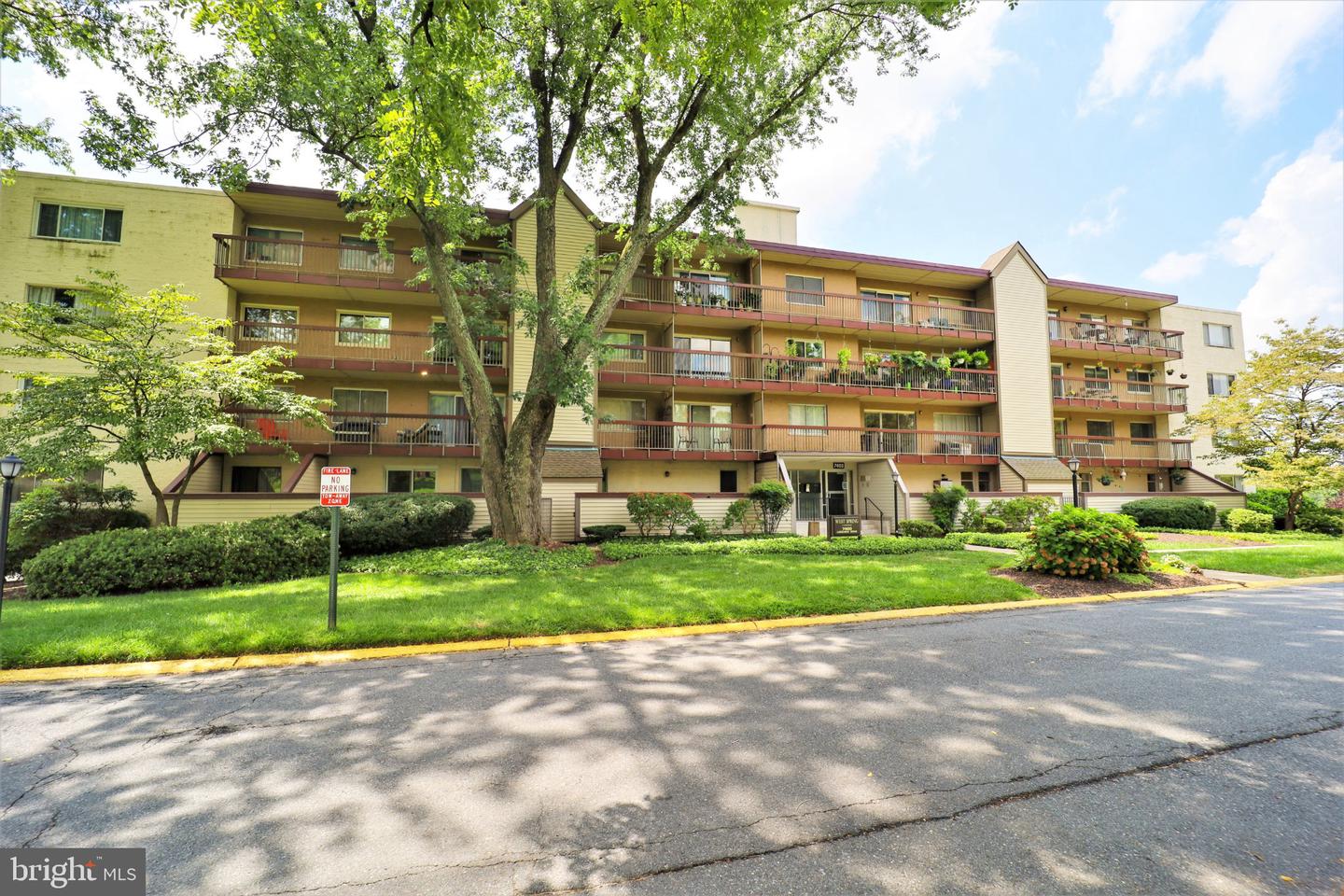 7400 Lakeview Dr #N301 — photo