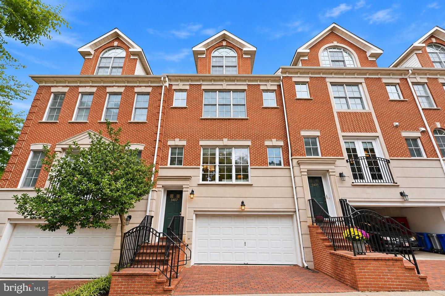 8407 Baccarat Ct — photo