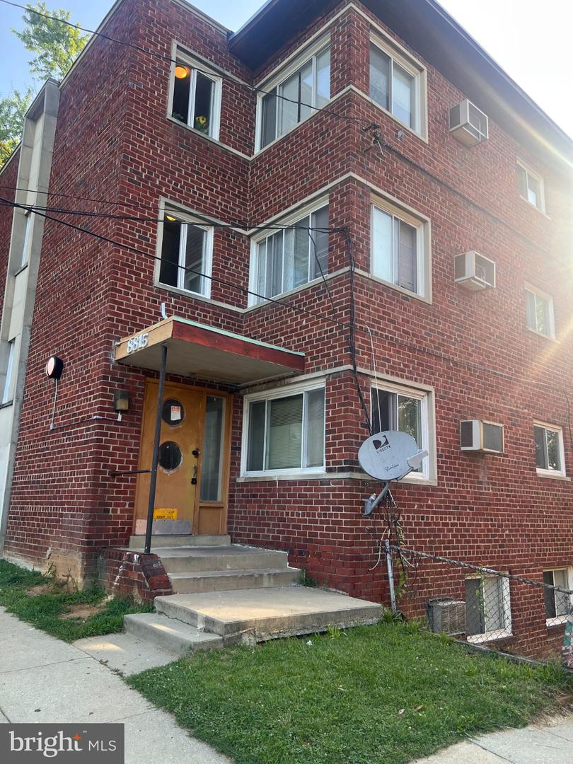 8815 Glenville Rd — photo