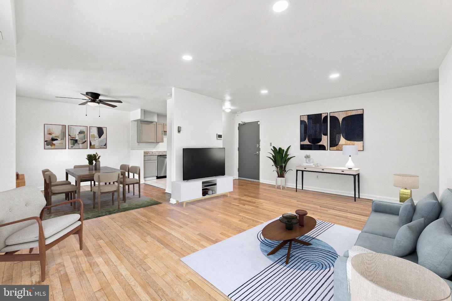 95 E Wayne Ave #212 — photo