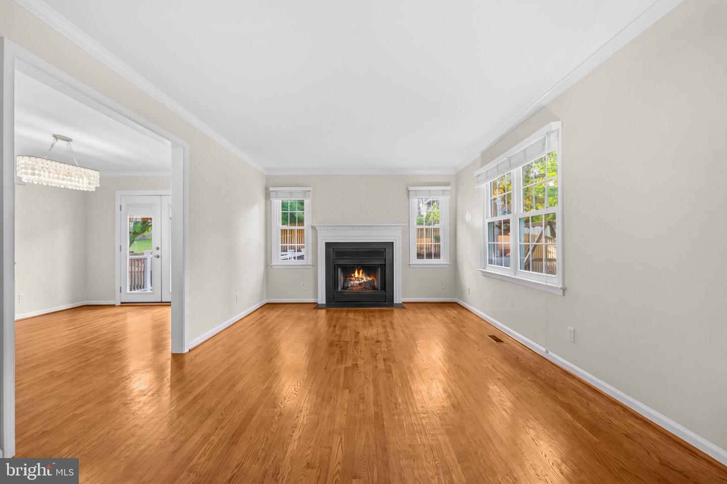 1704 Bartholomew Ct — photo