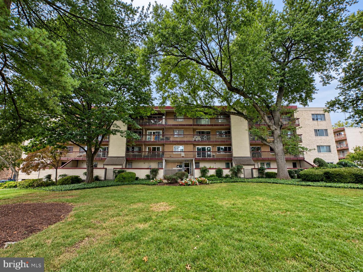 10300 Westlake Dr #102 — photo