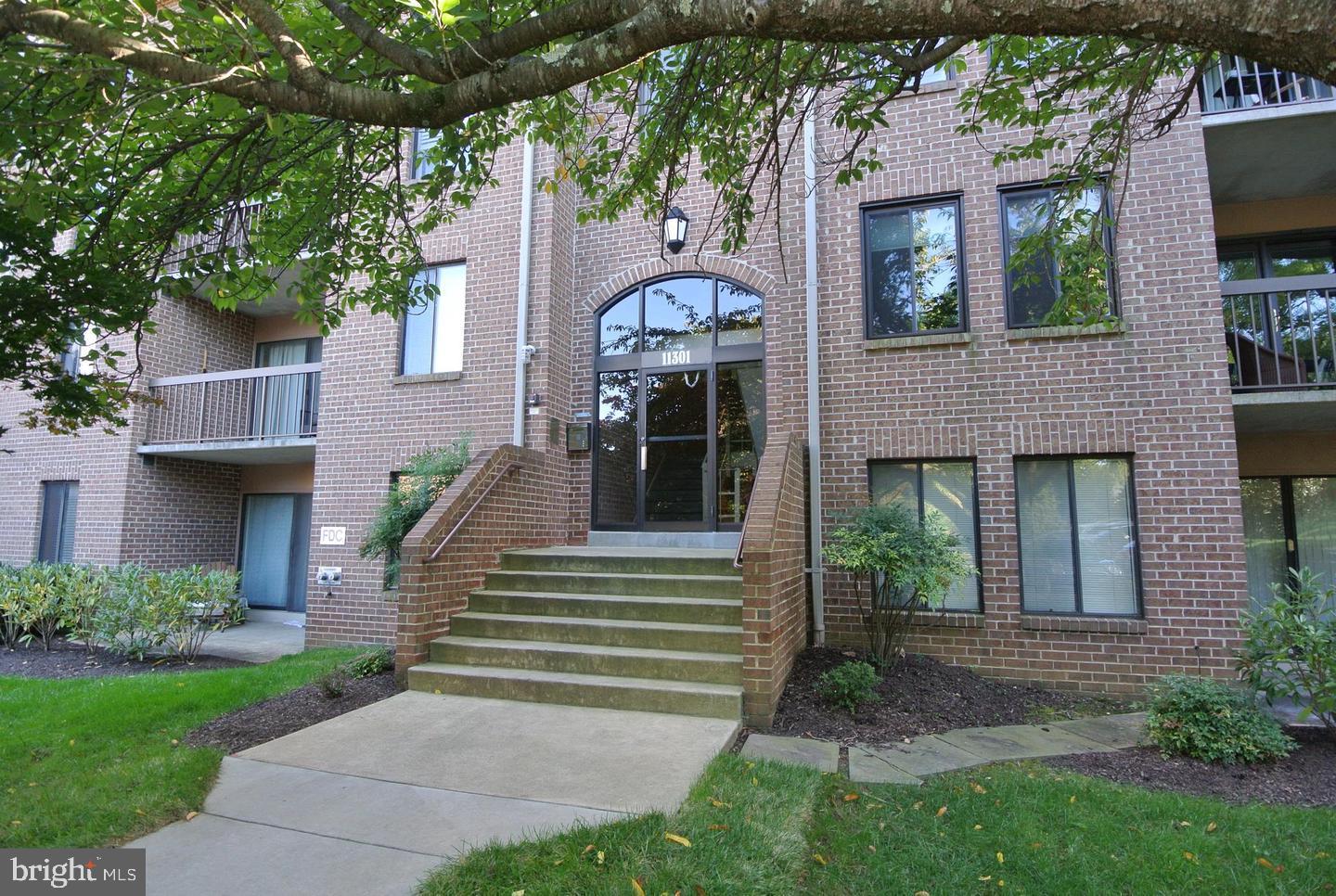 11301 Commonwealth Dr #104 — photo