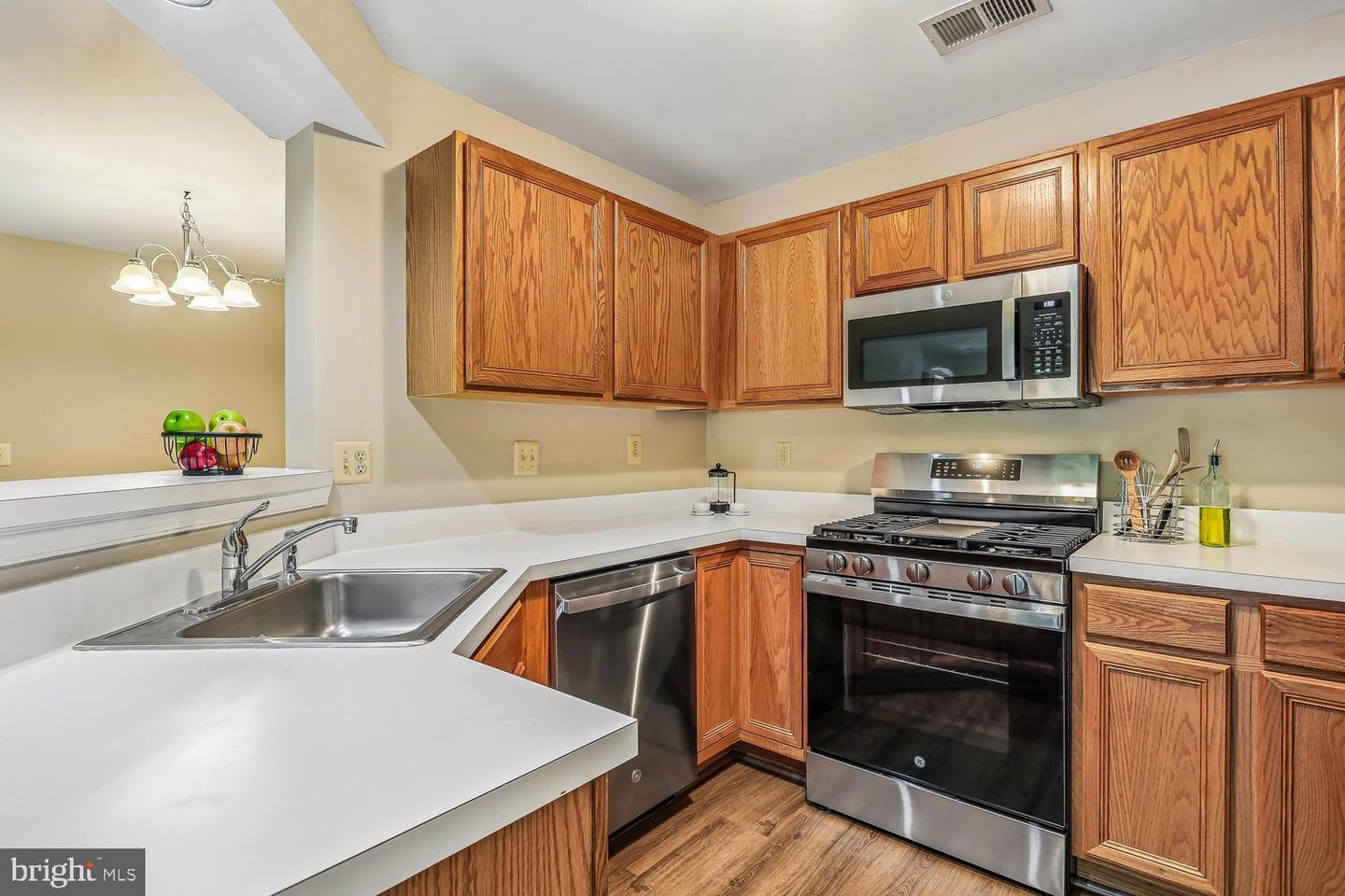 13103 Millhaven Pl #L — photo