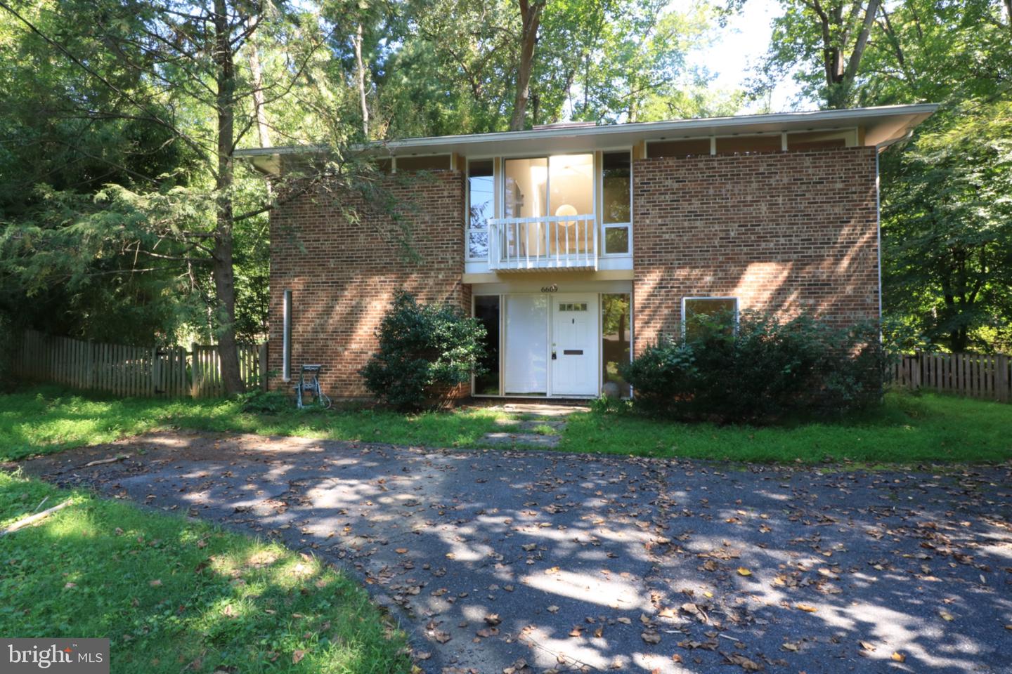 6609 Selkirk Dr — photo