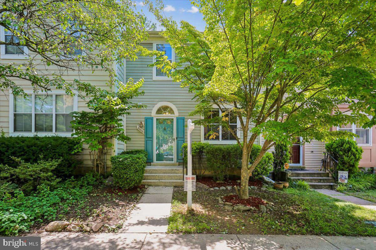20016 Lake Park Dr #122 — photo