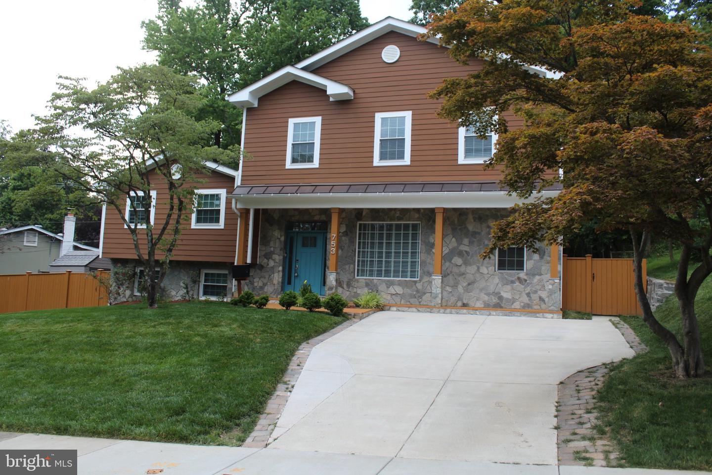 753 Beall Ave — photo