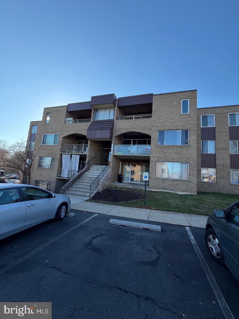 418 Girard St #302 — photo