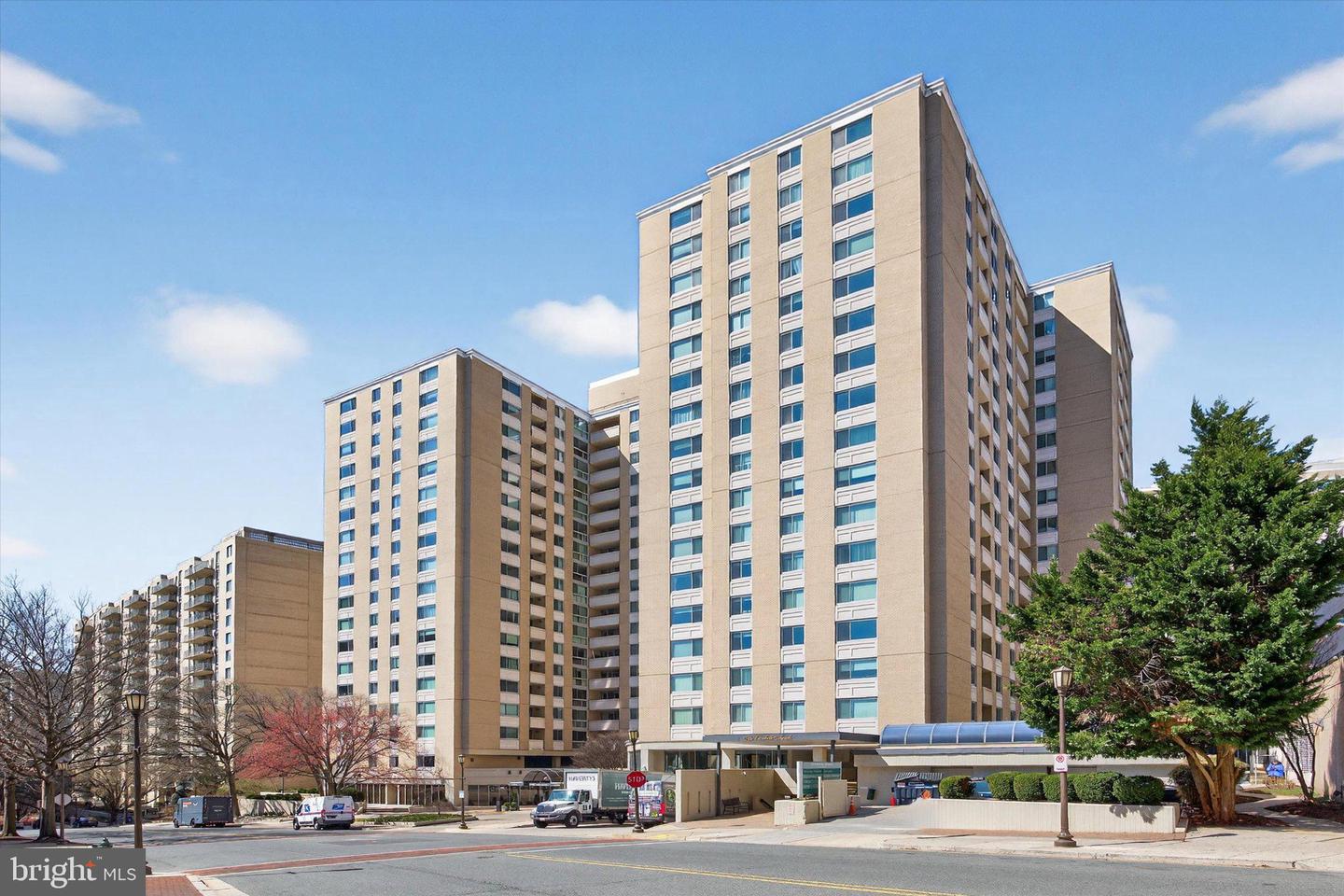4601 N Park Ave #214P — photo