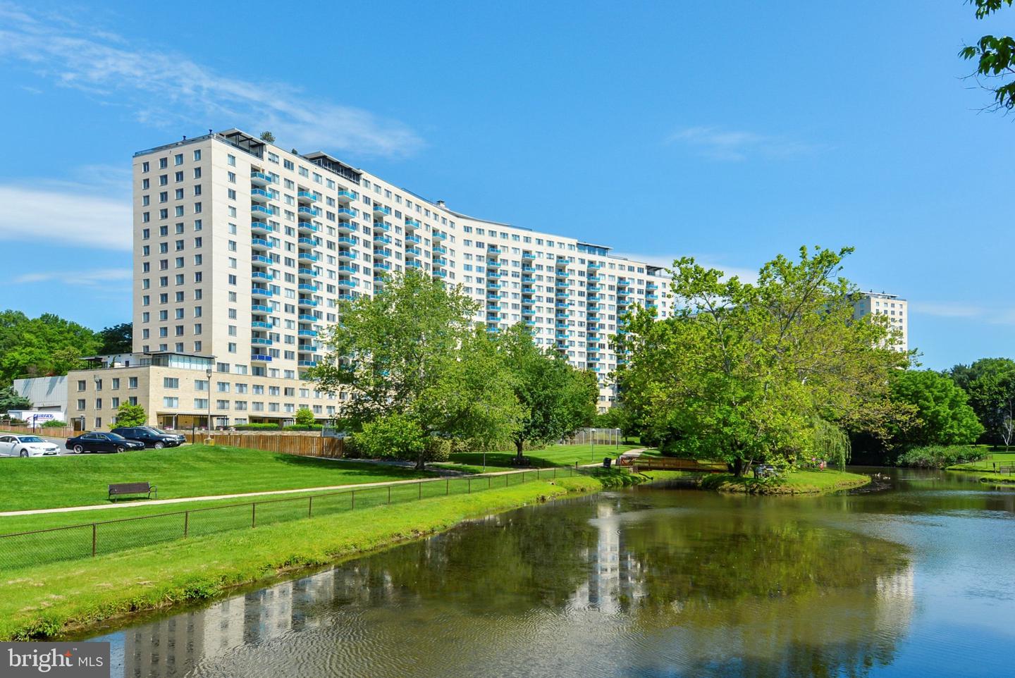 10500 Rockville Pike #515 — photo