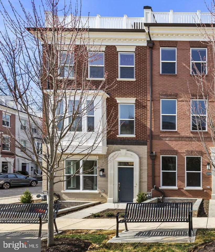 10302 Grosvenor Pl — photo
