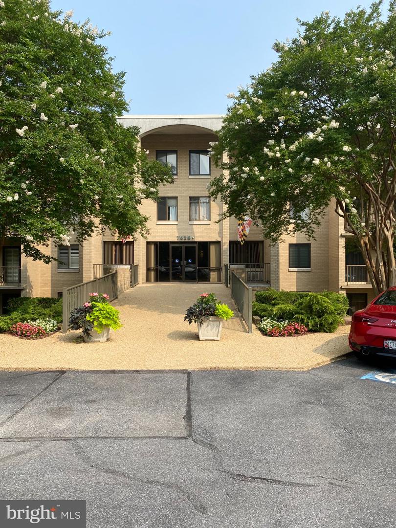 7425 Democracy Blvd #216 — photo