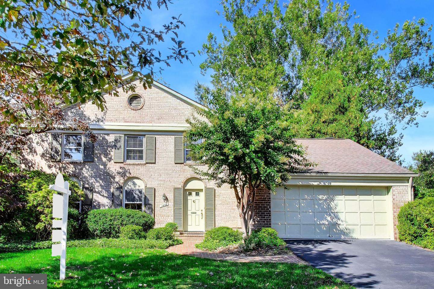 1409 Fallsmead Way — photo