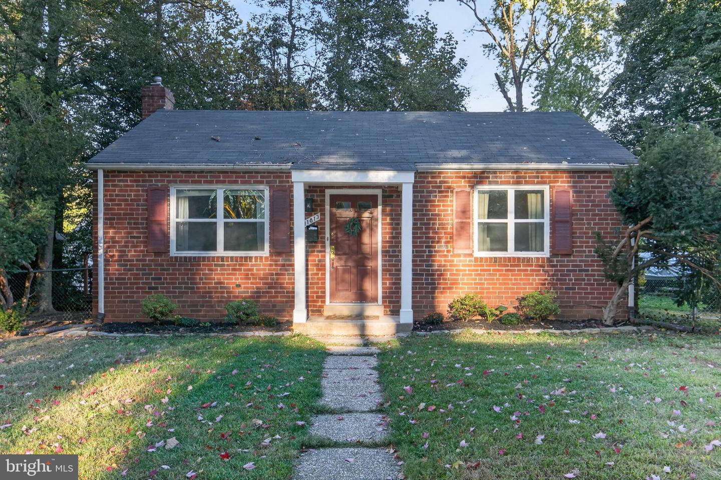 11813 College View Dr — photo