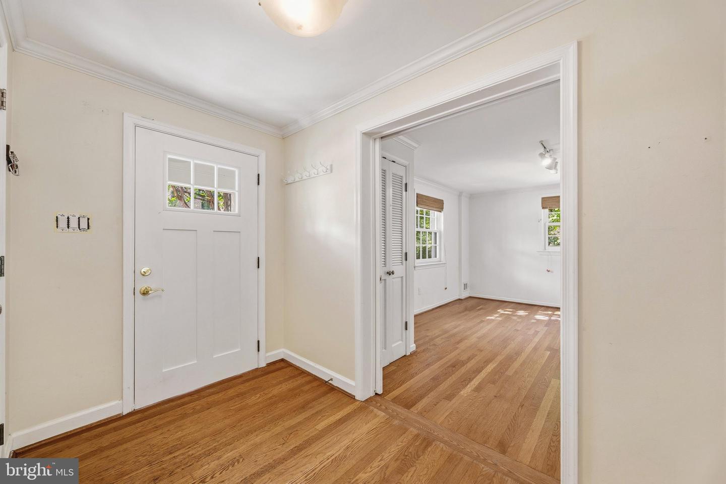 8829 Ridge Road, Bethesda, MD 20817 — photo 3
