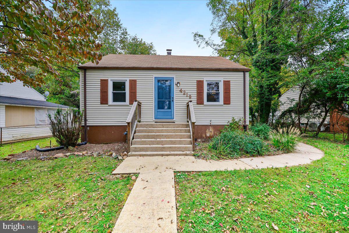 4219 Round Hill Rd — photo