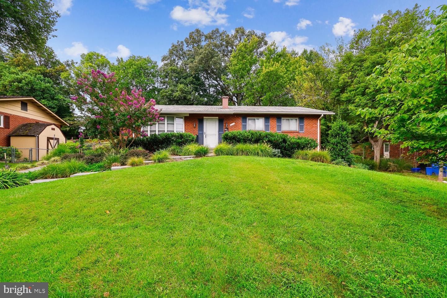 11512 Charlton Dr — photo