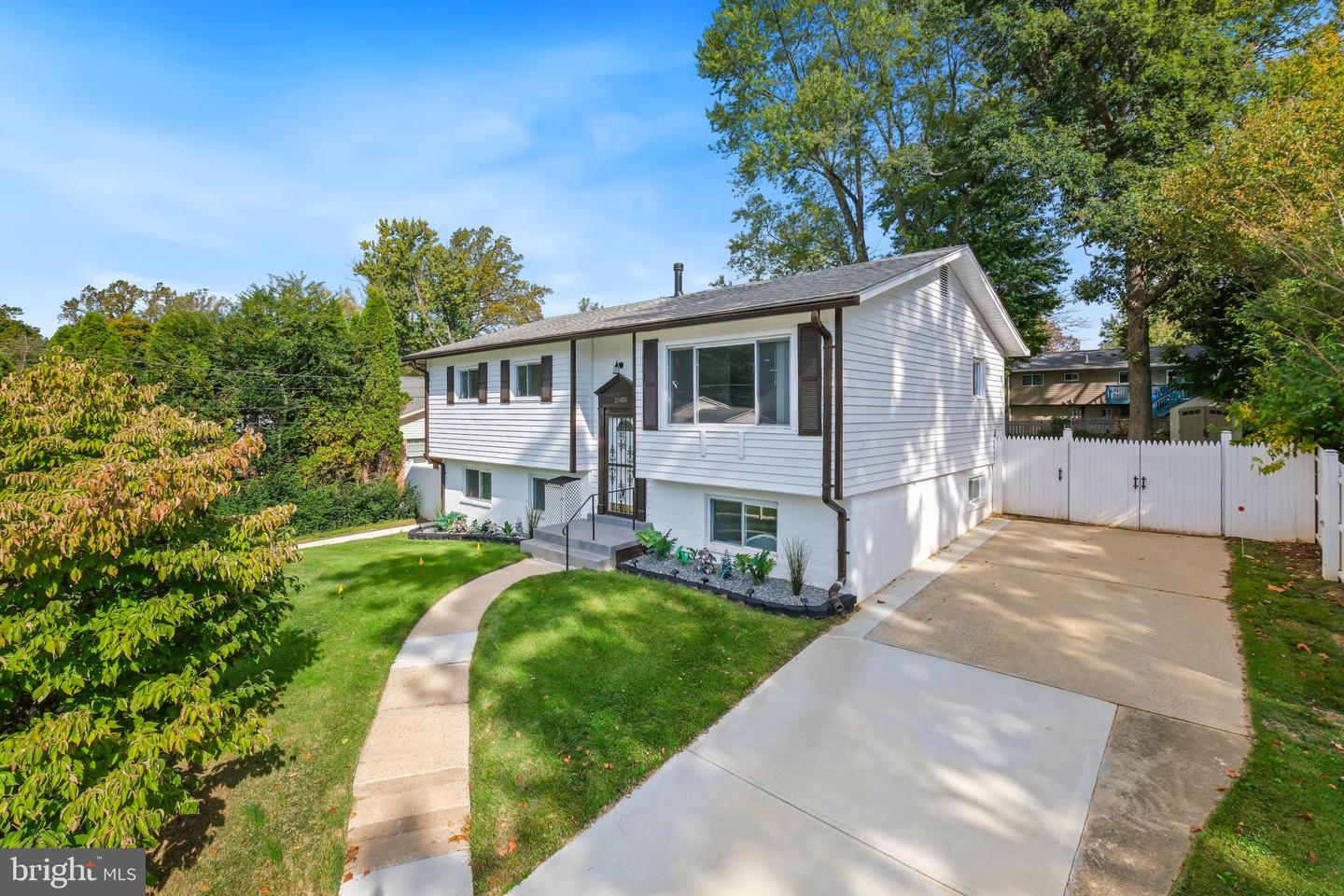 13405 Oriental St — photo