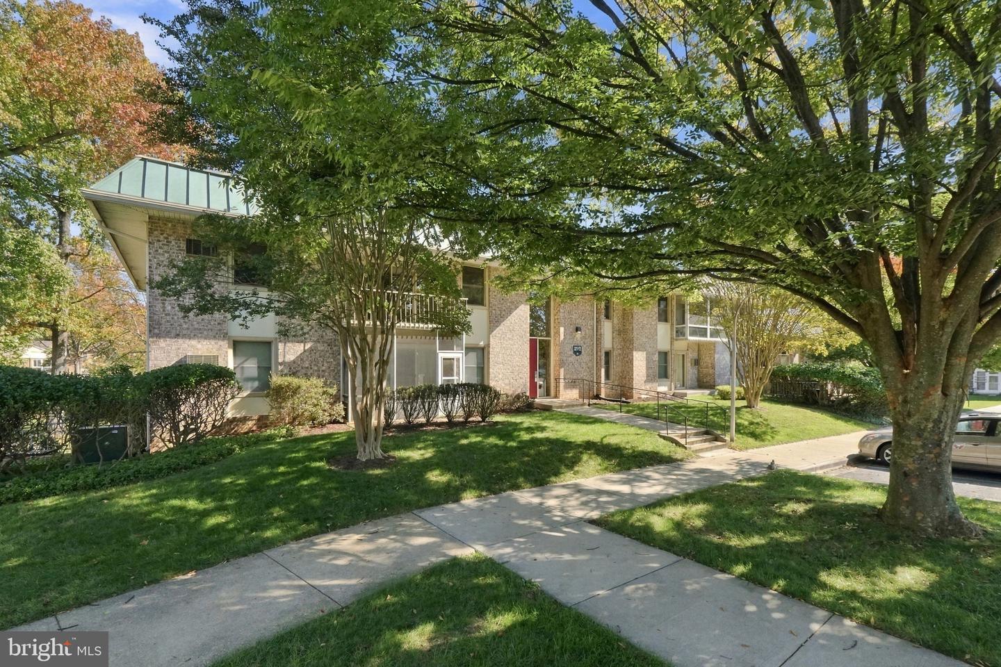 3312 Chiswick Ct #62-2B — photo