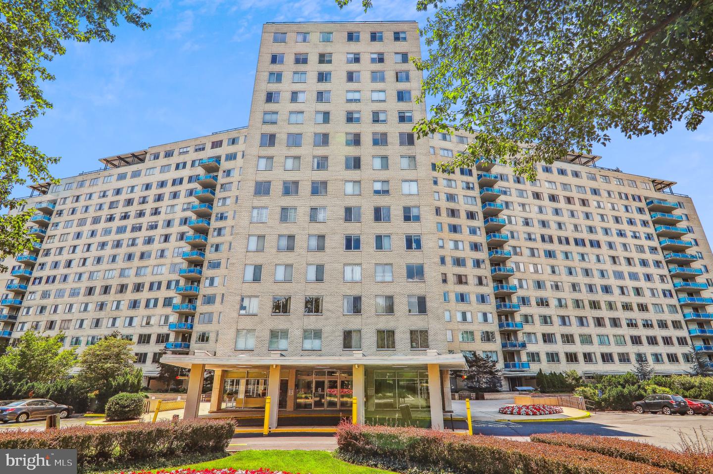 10500 Rockville Pike #413 — photo