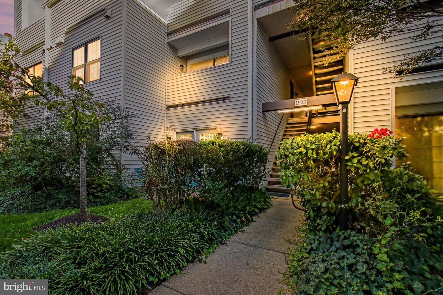 1623 Carriage House Ter #1623-a — photo