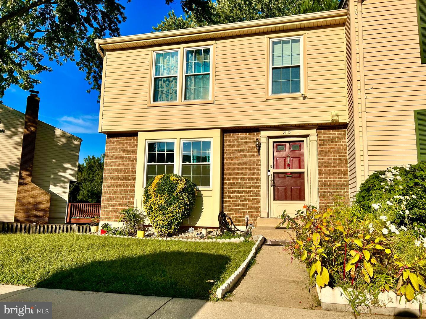 815 Curry Ford Ln — photo