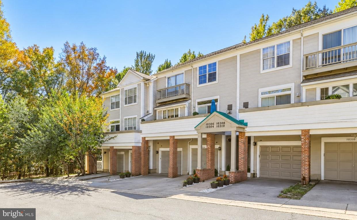 10308 Royal Woods Ct — photo