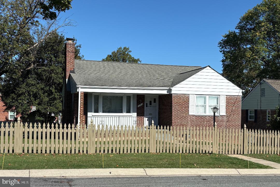 2303 Dennis Ave — photo