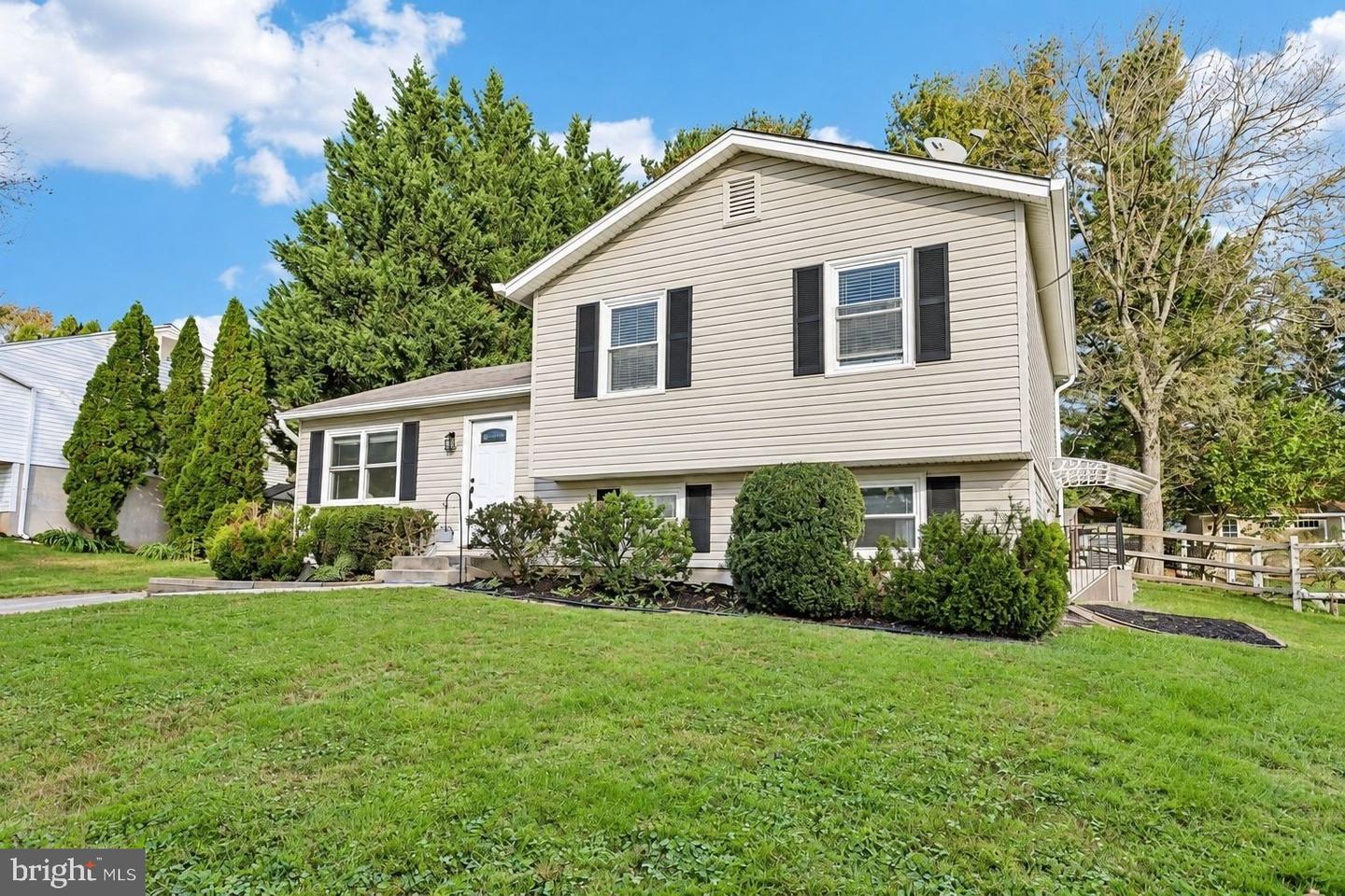 24205 Bush Hill Rd — photo