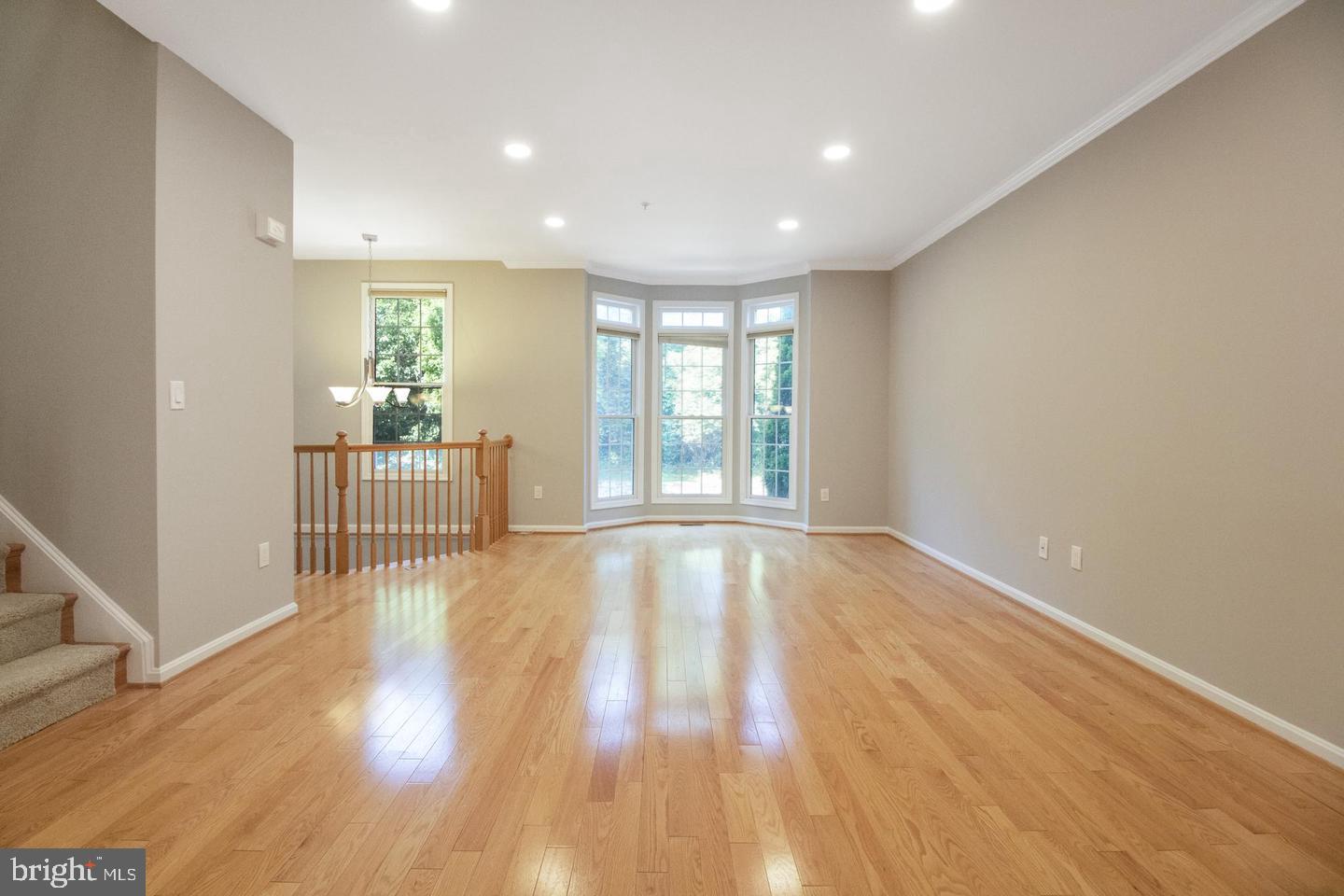548 Winding Rose Dr — photo