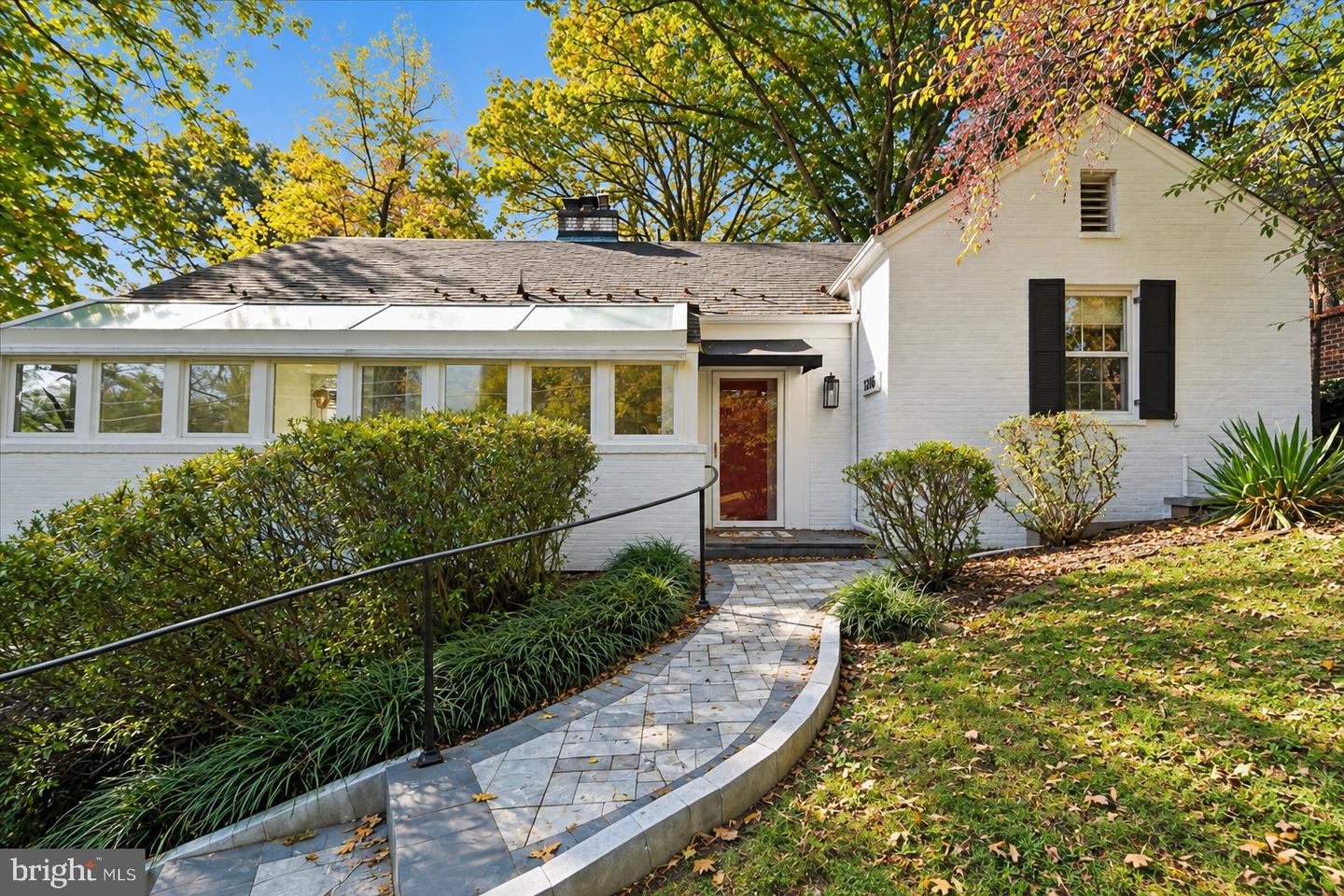 1216 Dale Dr — photo
