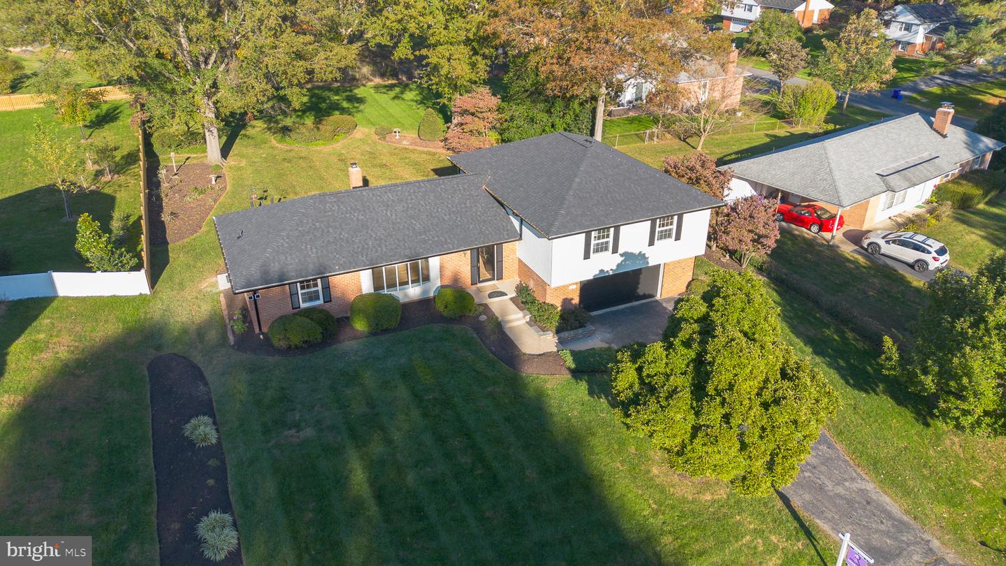 19105 Bloomfield Road, Olney, MD 20832 — photo 2