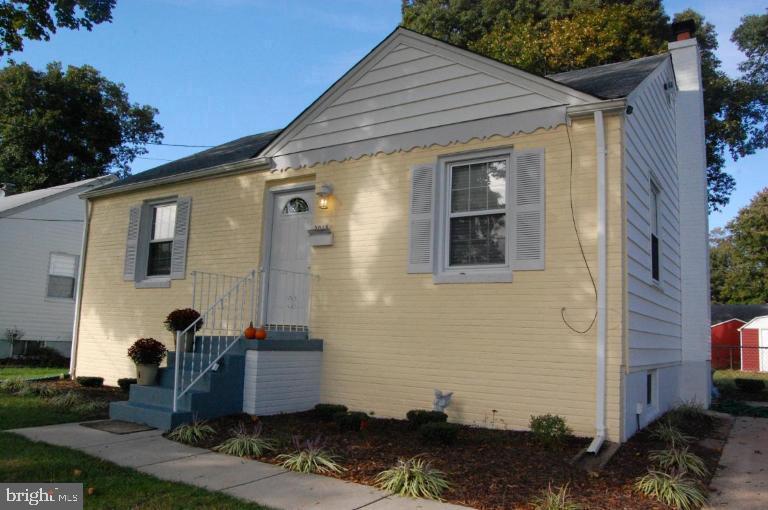 3015 Medway St — photo