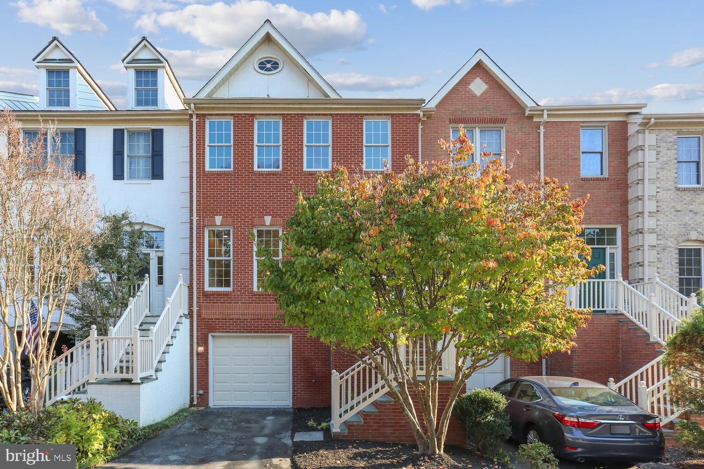 306 Winding Rose Dr — photo