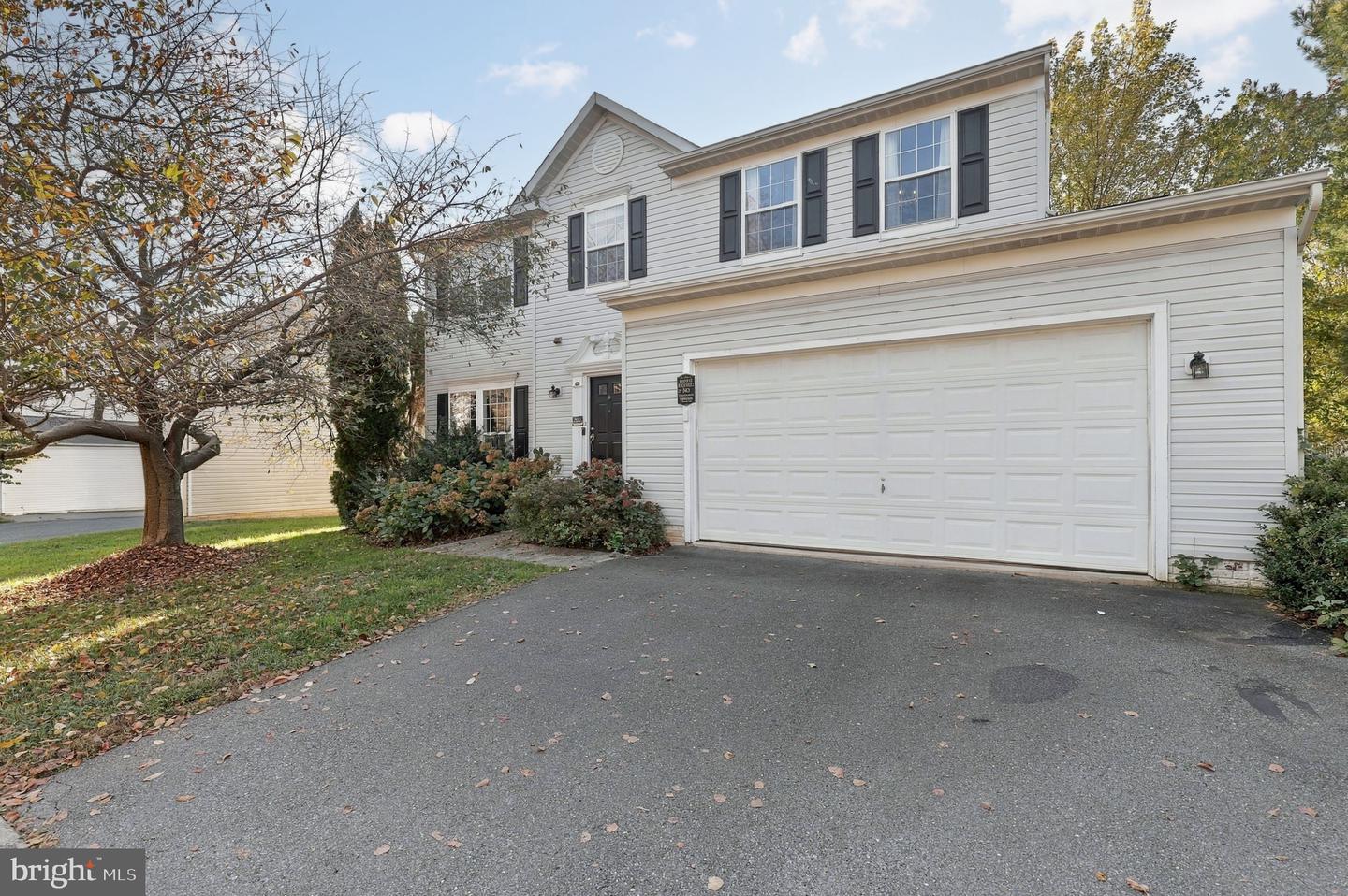 11616 Scarlet Leaf Cir — photo