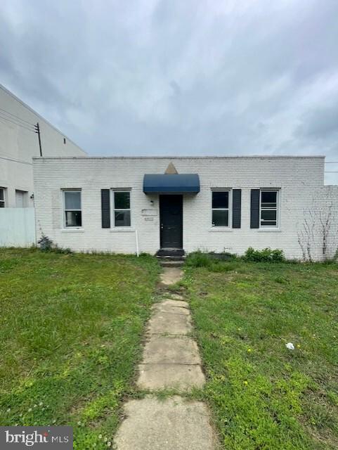 4805 42nd Pl — photo