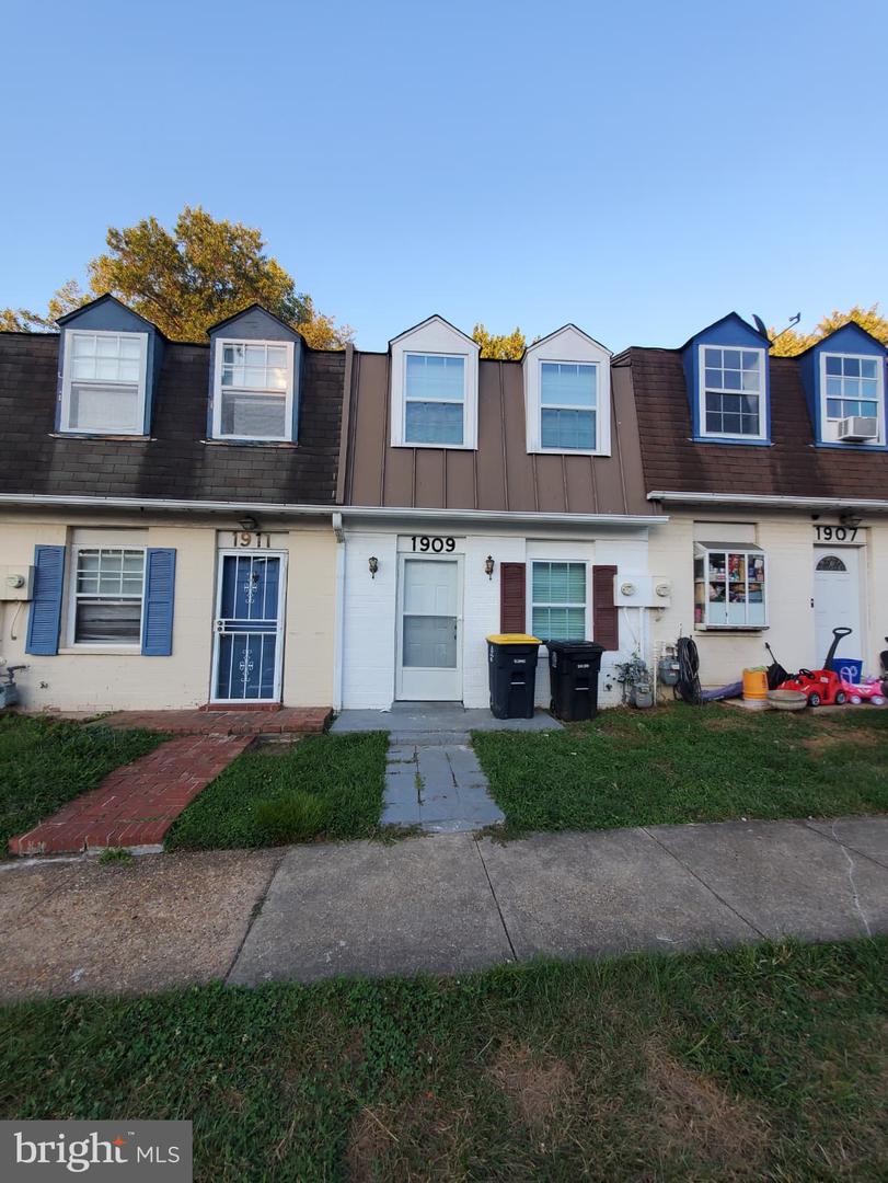 1909 Dutch Village Dr ##I-234 — photo