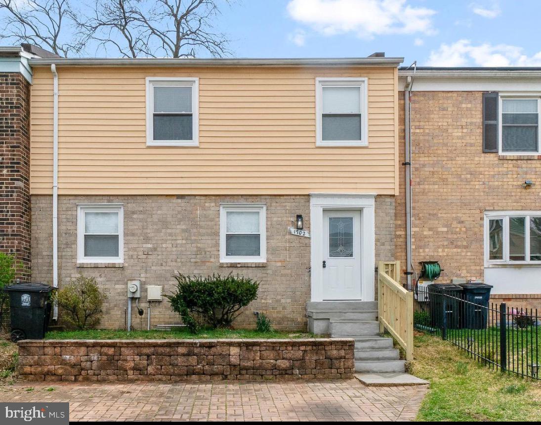 1702 Rollins Pl — photo